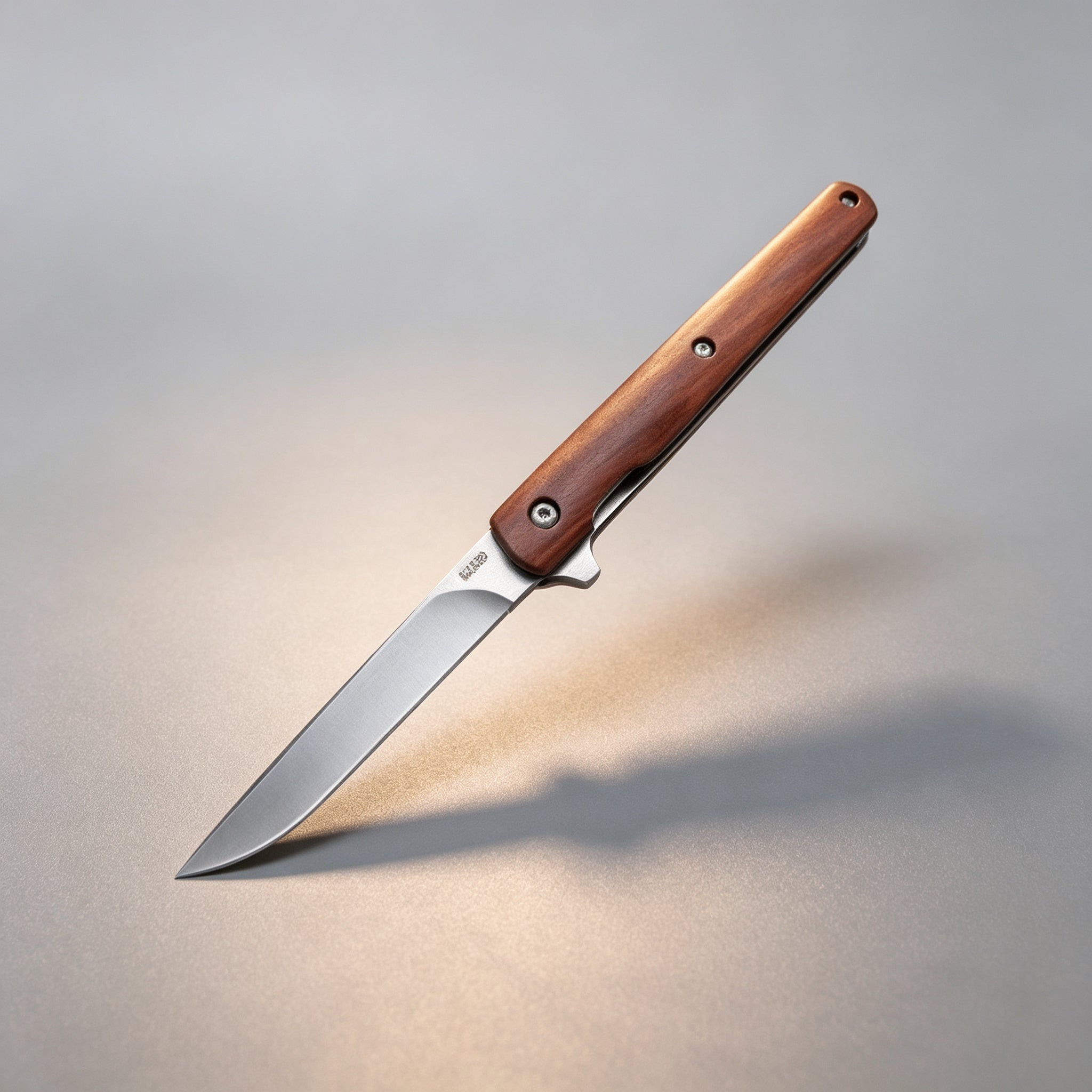 F212 Folding Knife Single-Edge – 218mm · 216g