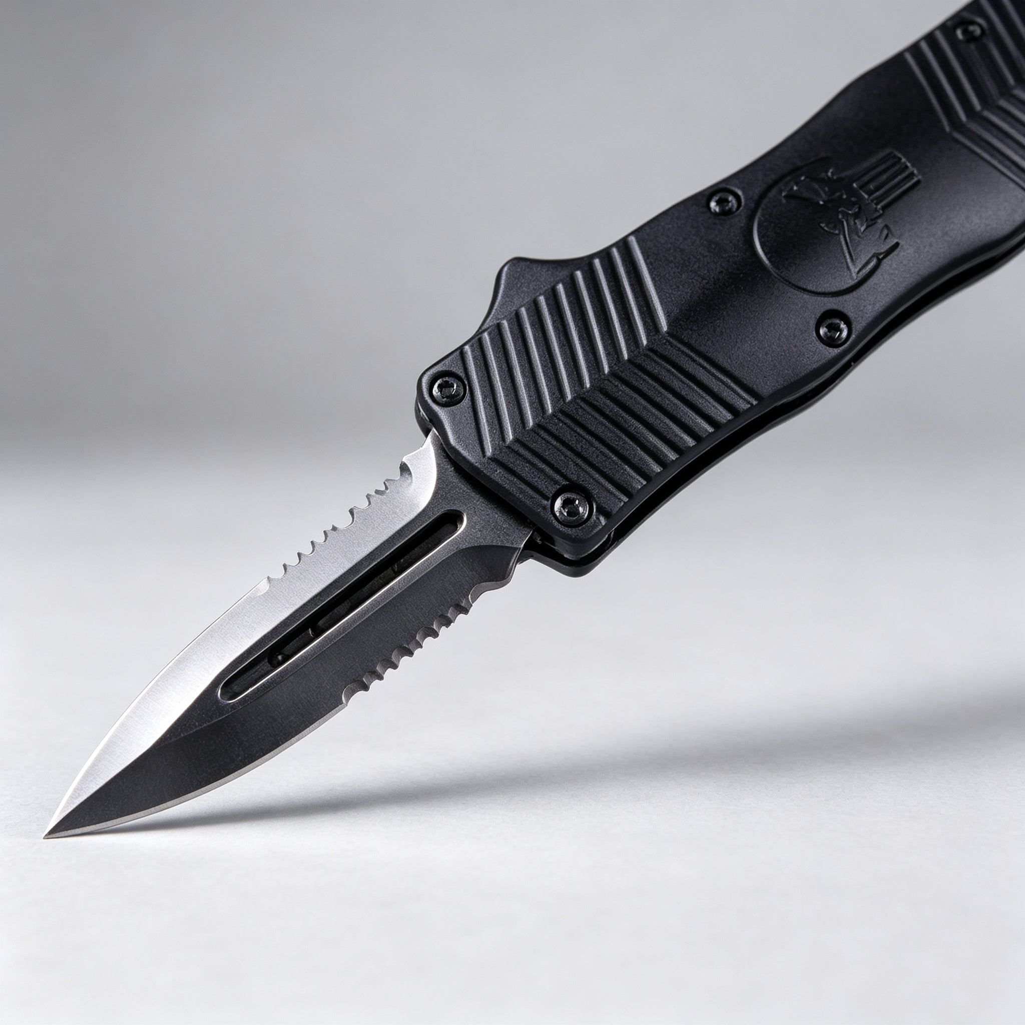 F145-10 Folding Knife Double-Edge Serrated – 170mm · 210g