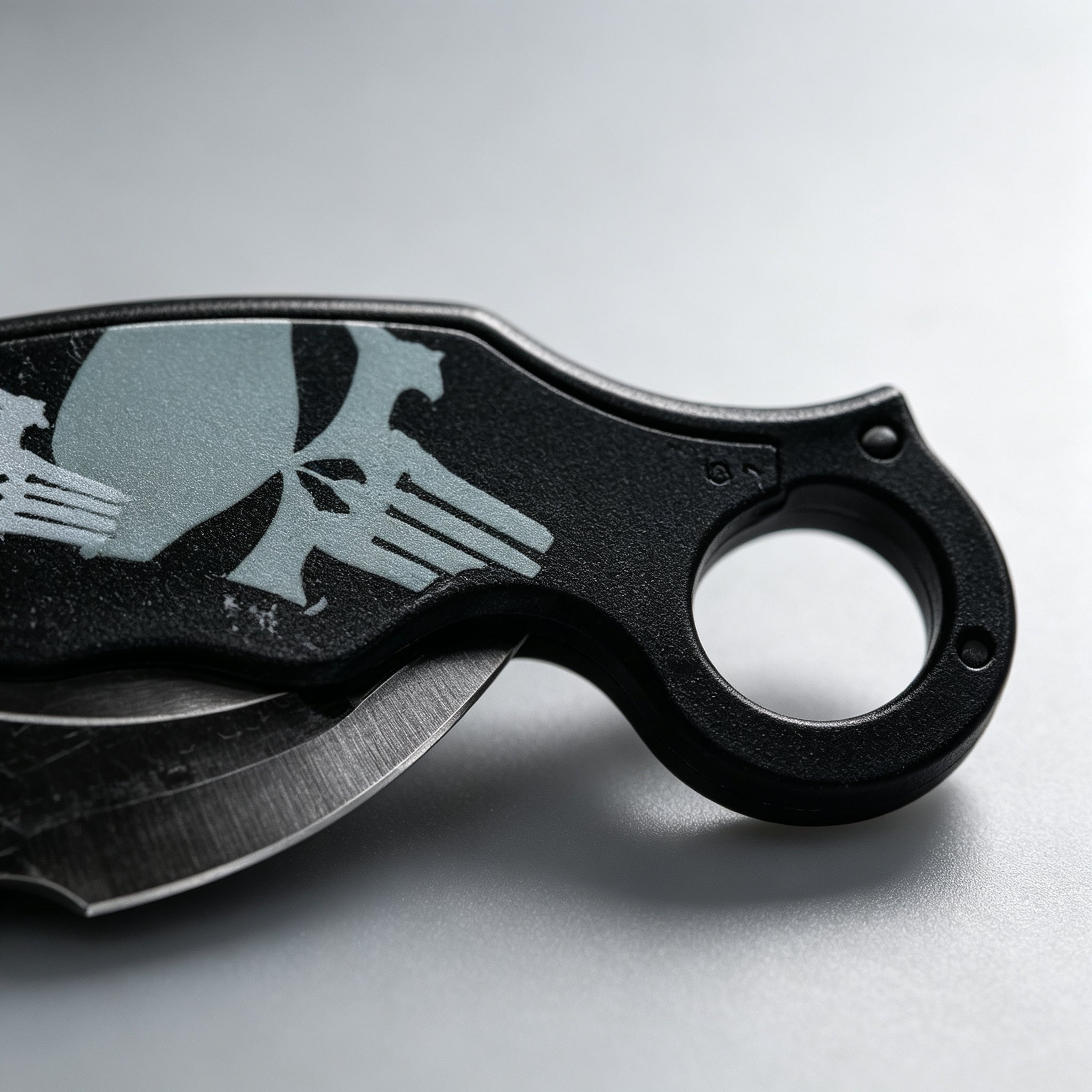 PH04 Karambit Folding Knife – Skull Design, Finger Ring
