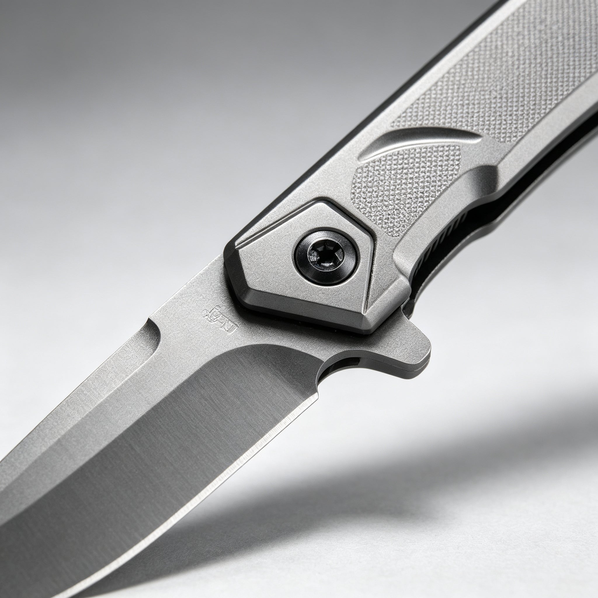 F176 Folding Knife – 202mm · 205g